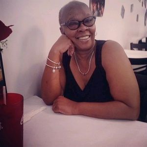 Meet your Posher, Clarissa